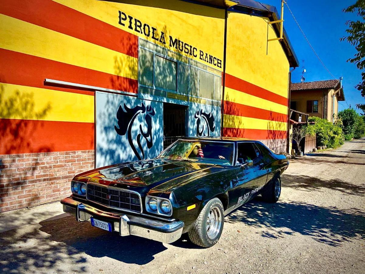 Pirola Music Ranch Guest House B&B Romano di Lombardia Exterior foto